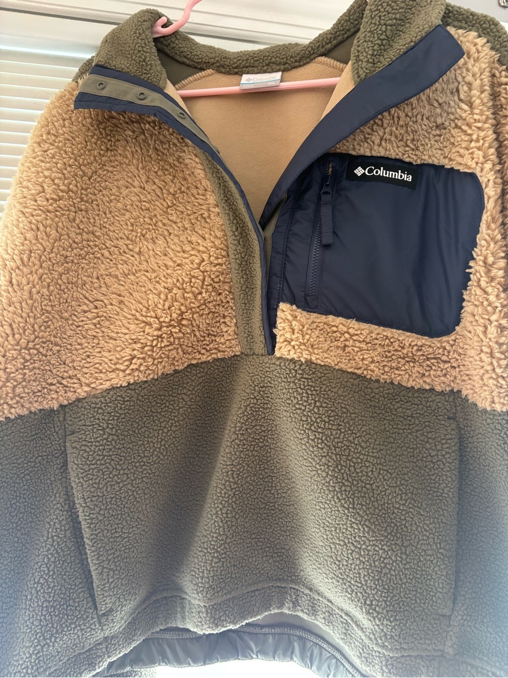 Women’s Columbia Fleece Jacket size XXL